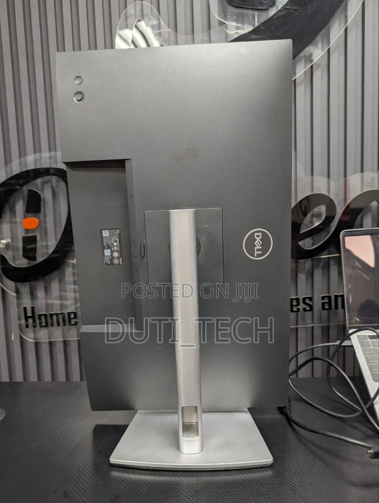 Dell P2722HE 27" USB-C Hub Monitor – IPS Full HD Monitor