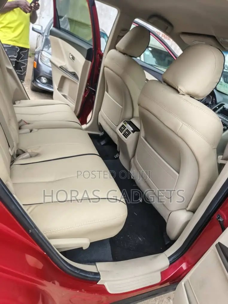 Toyota Venza 2011 Red
