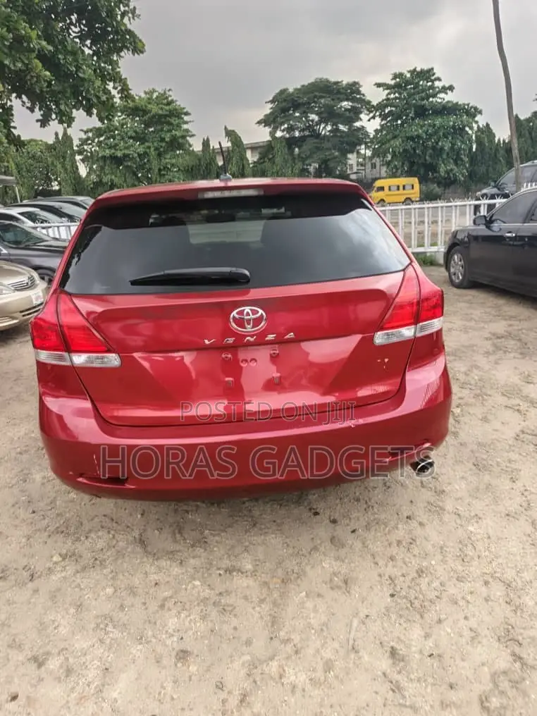 Toyota Venza 2011 Red