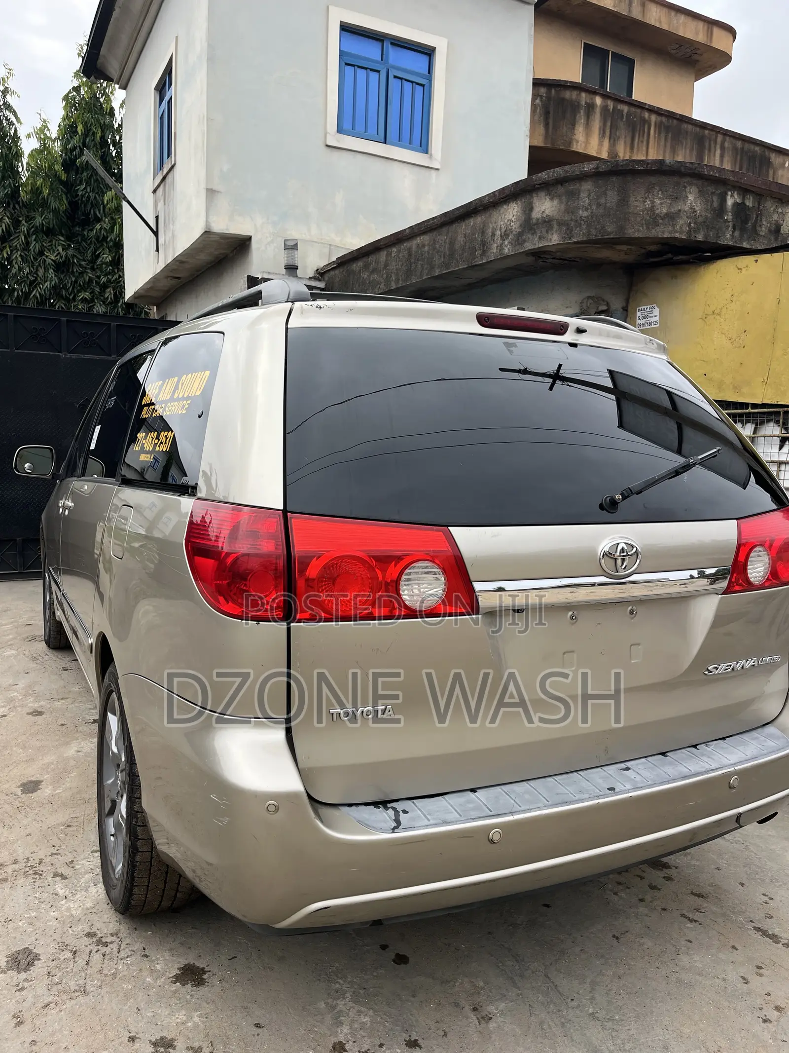 Toyota Sienna 2007 Gold