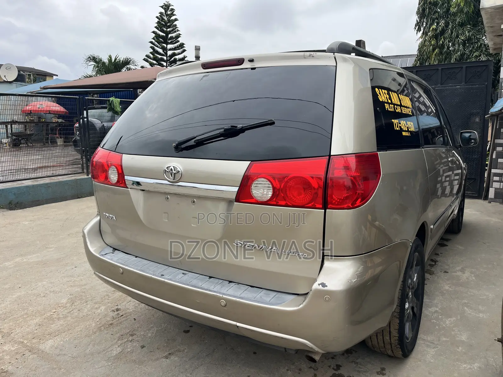 Toyota Sienna 2007 Gold