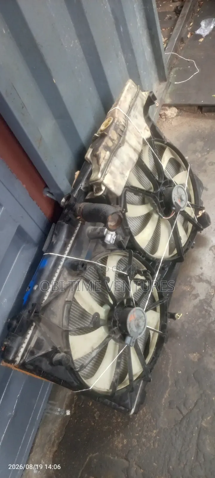 Complete Radiator and Fan for Toyota Camry 2012_2015