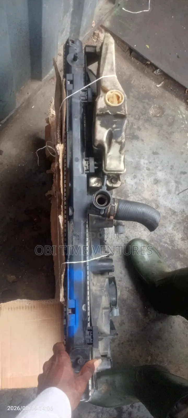 Complete Radiator and Fan for Toyota Camry 2012_2015