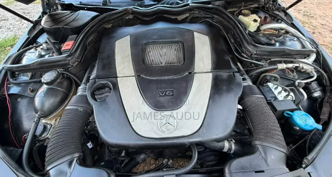 Mercedes-Benz C300 2010 Gray
