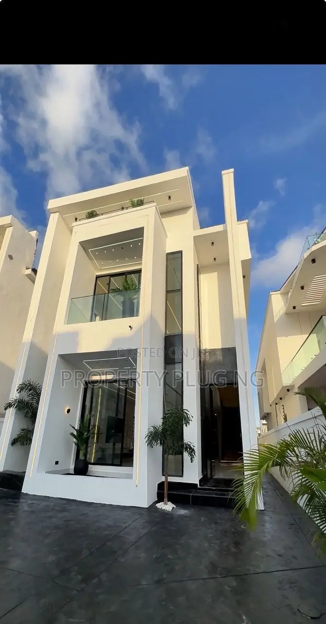 5bdrm Duplex in Captain’S Court, Off Lekki-Epe Expressway for sale