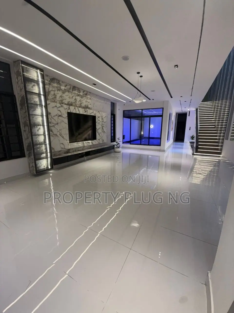 5bdrm Duplex in Captain’S Court, Off Lekki-Epe Expressway for sale
