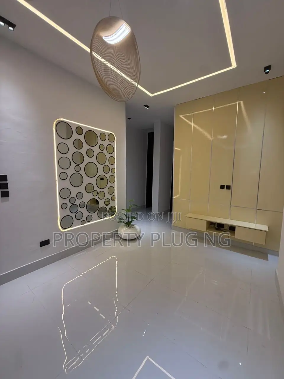 5bdrm Duplex in Captain’S Court, Off Lekki-Epe Expressway for sale