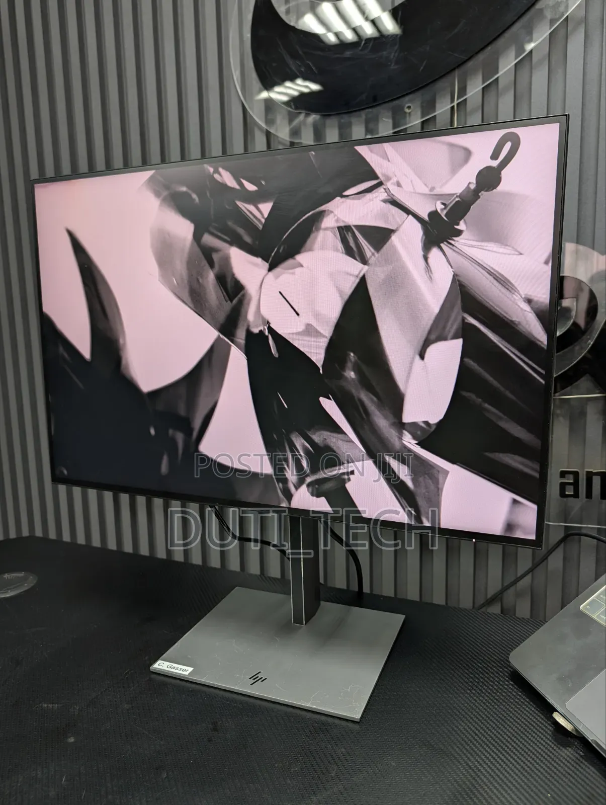 HP Z24u G3 24" WUXGA USB-C Monitor — IPS 1920×1200 WUXGA Resolution