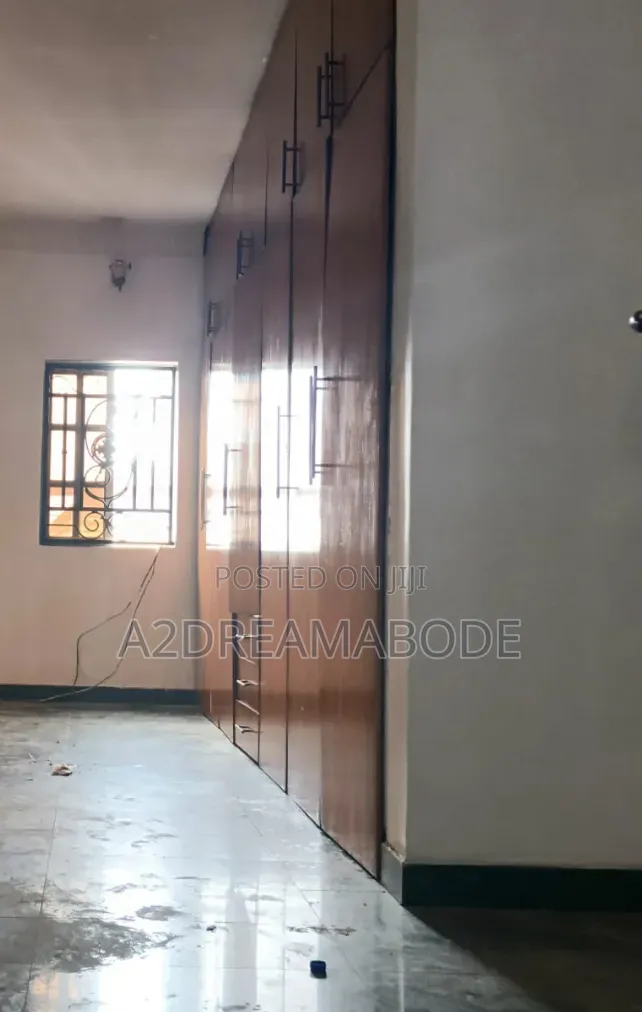 5bdrm Duplex in Ogudu Gra for rent