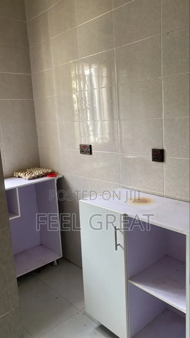 1bdrm Room & Parlour in Broadview Estate, Idu Industrial for rent