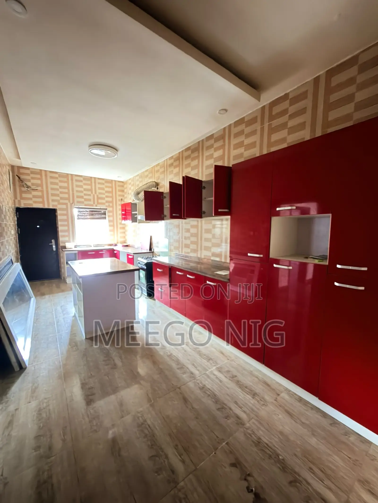 Mini Flat in Roxbury Court, VGC / Ajah for rent