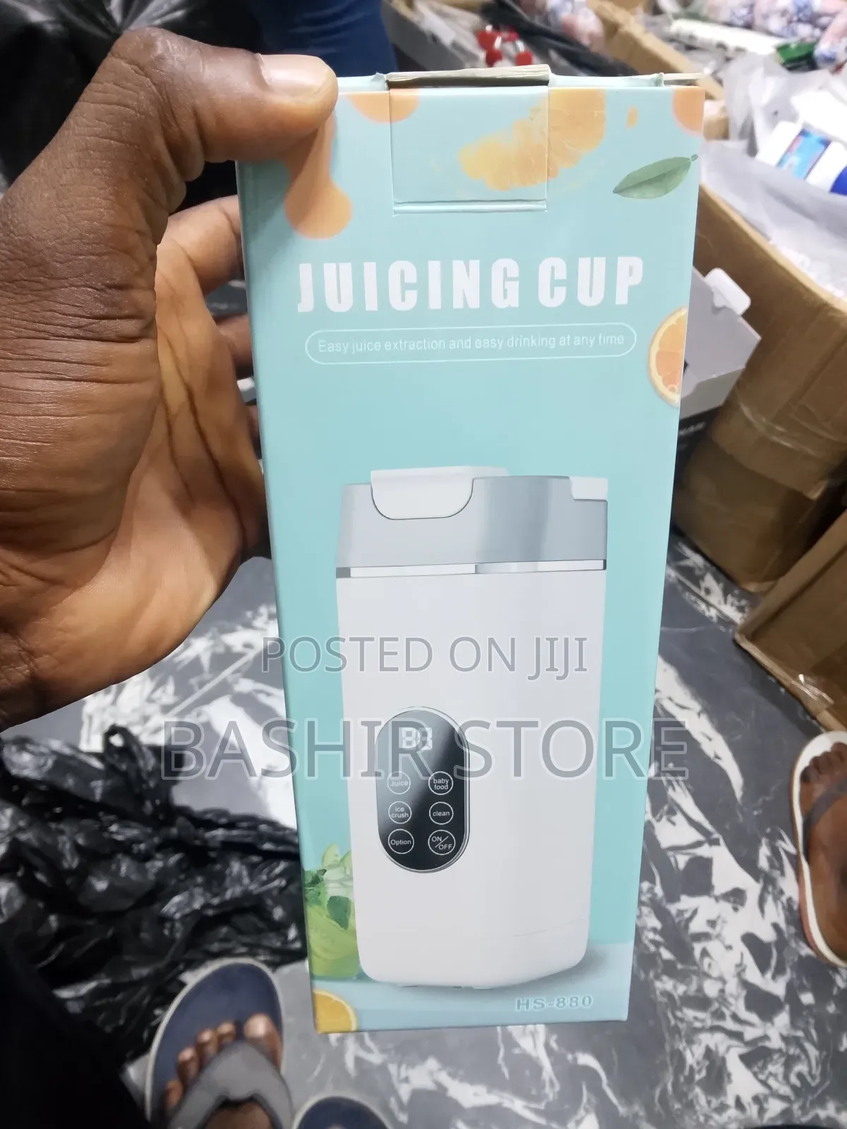 HS-880 Portable Juicing Cup Is a USB-C Rechargeable,