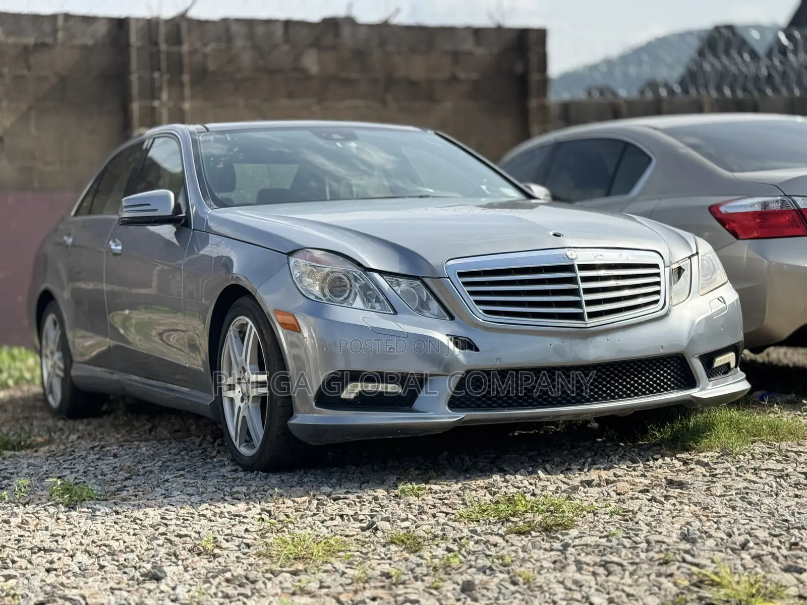 Mercedes-Benz E350 Base 4Matic Sedan AWD (3.5L 6cyl 7A) 2011 Gray