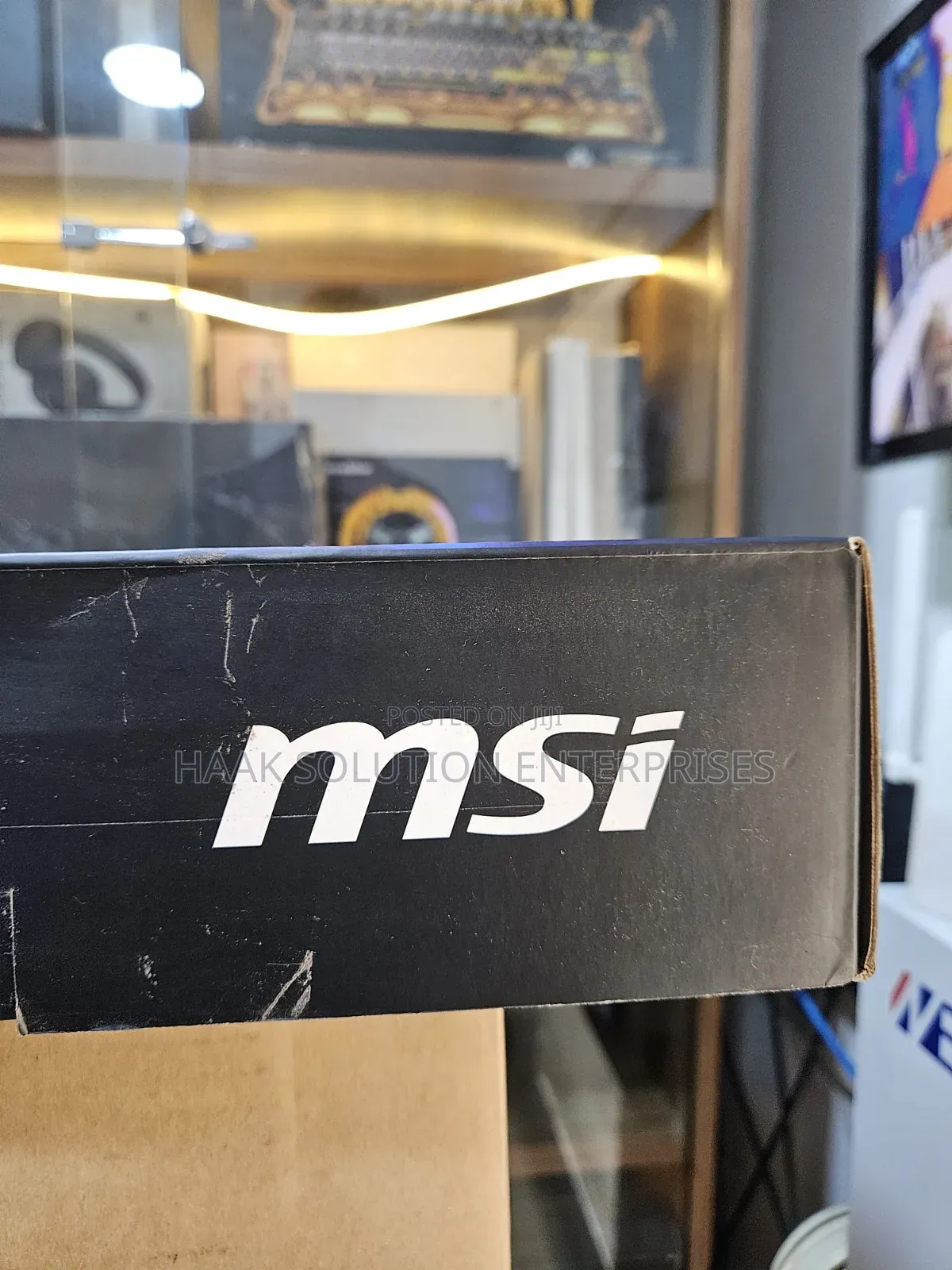 New Laptop MSI Stealth 16 AI Studio 64GB AMD Ryzen 9 SSD 2T