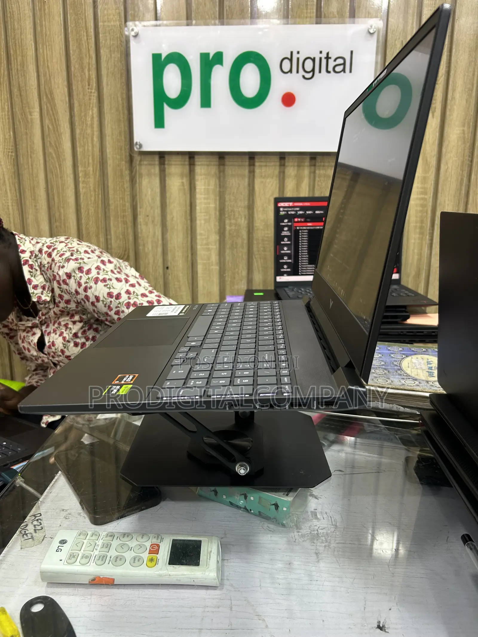 Laptop HP Victus 15 16GB AMD Ryzen 5 SSD 1T