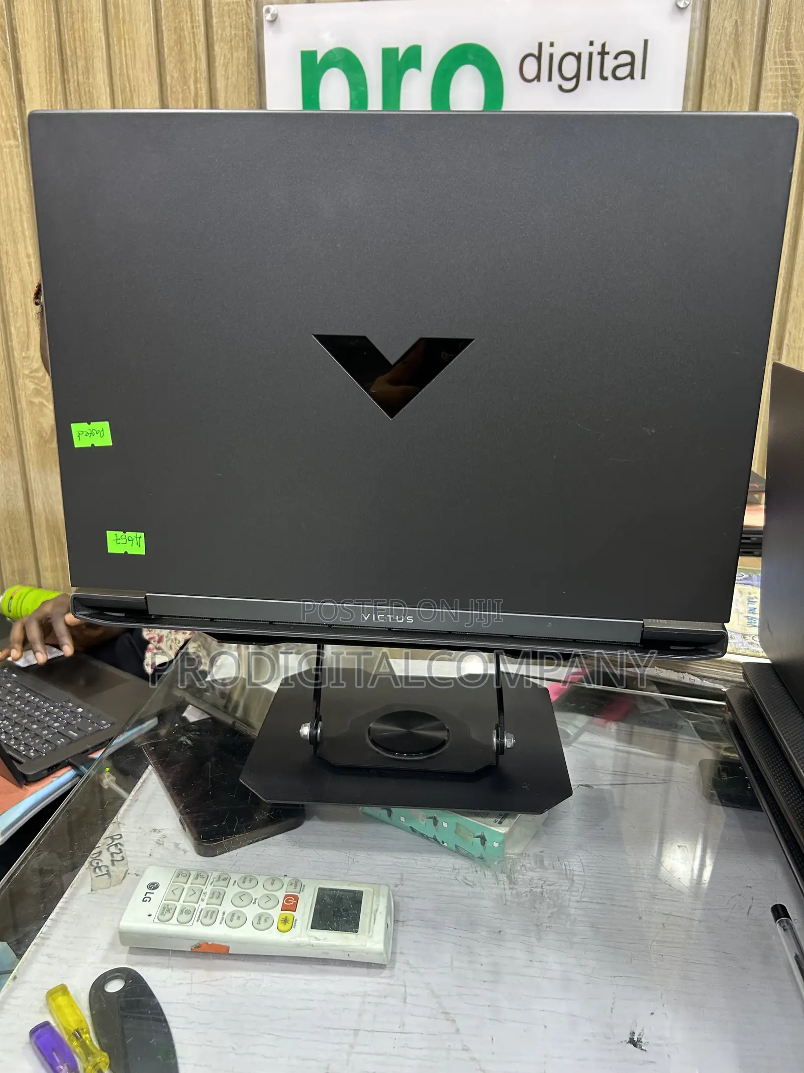 Laptop HP Victus 15 16GB AMD Ryzen 5 SSD 1T