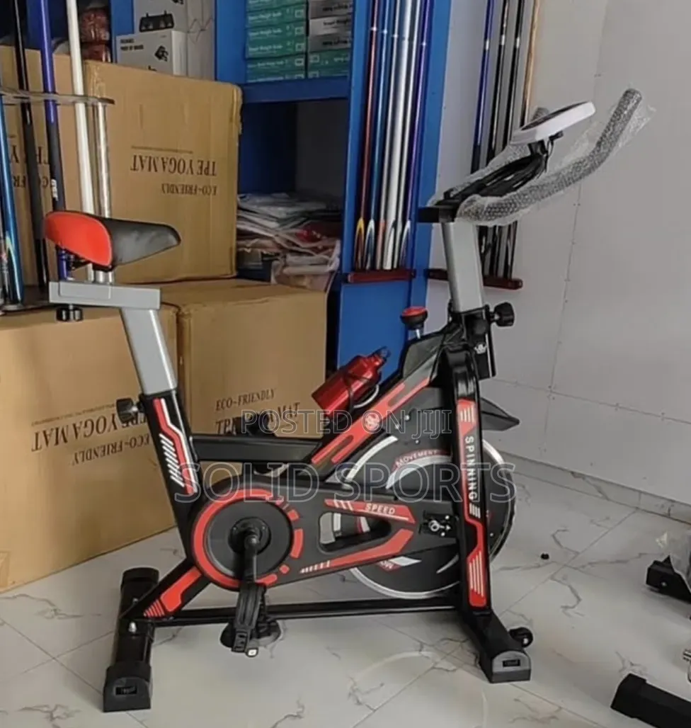 Spinning Bike Is a High-Performance Indoor Cycling Machine Designed