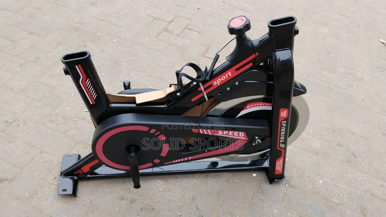 Spinning Bike Is a High-Performance Indoor Cycling Machine Designed