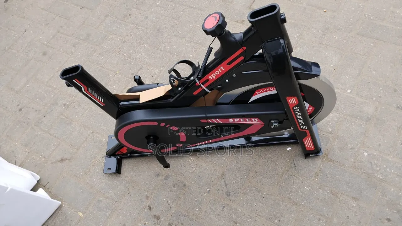 Spinning Bike Is a High-Performance Indoor Cycling Machine Designed