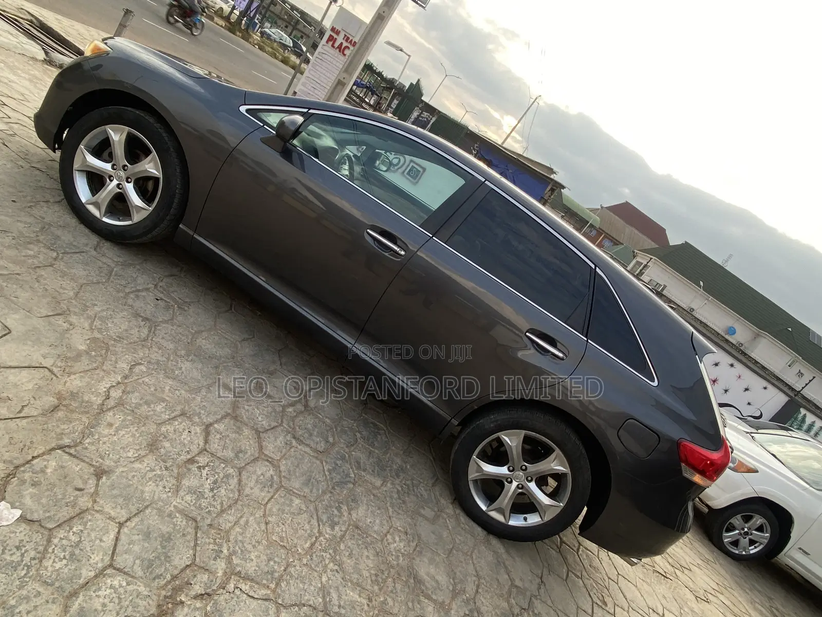 Toyota Venza V6 2010 Gray