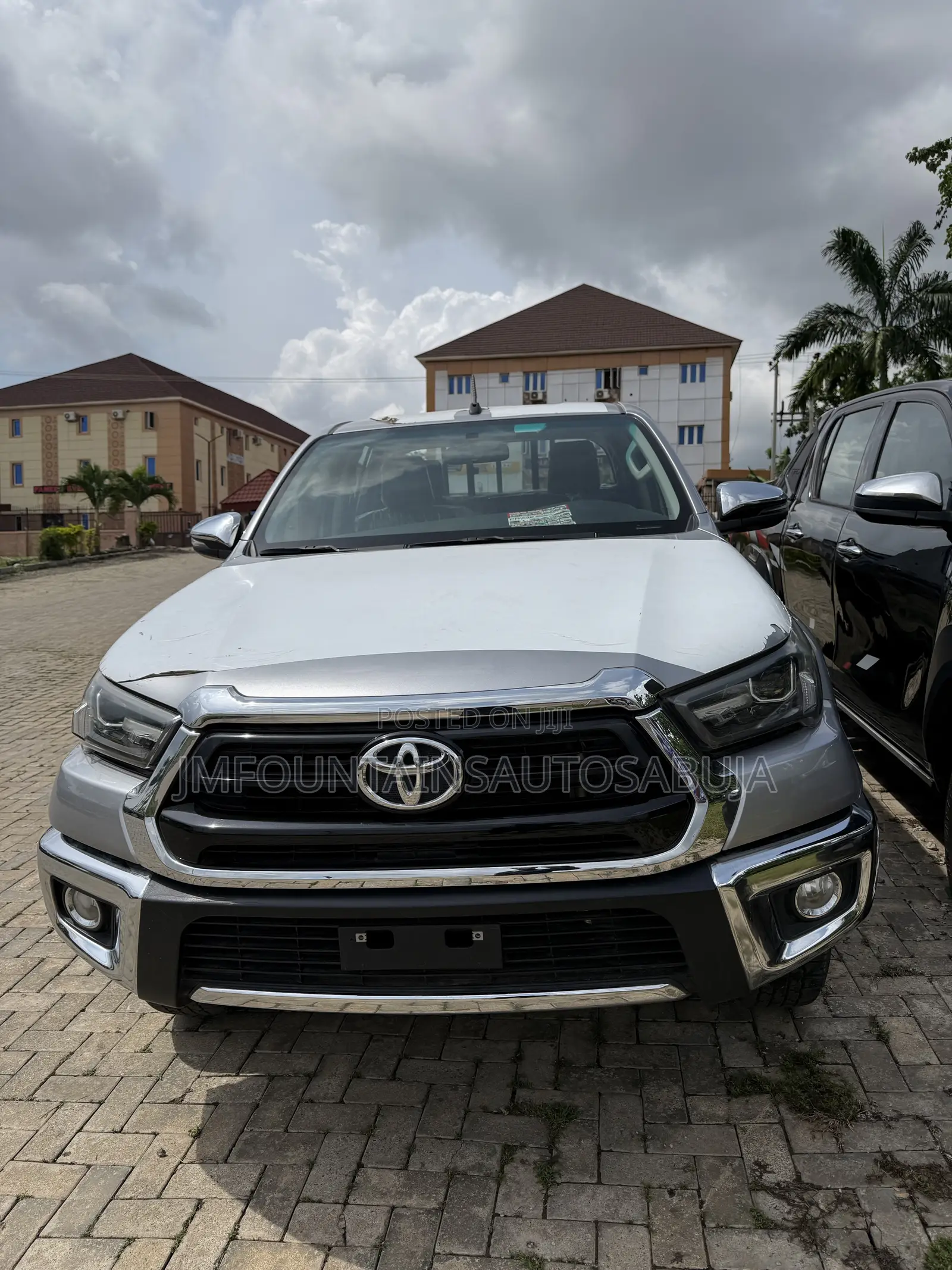 Toyota Hilux 2025 Gray