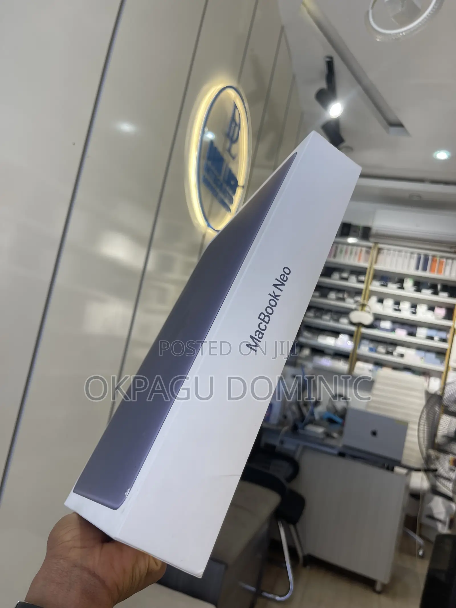 Laptop Apple MacBook Neo 2026 8GB HDD+SSD 512GB