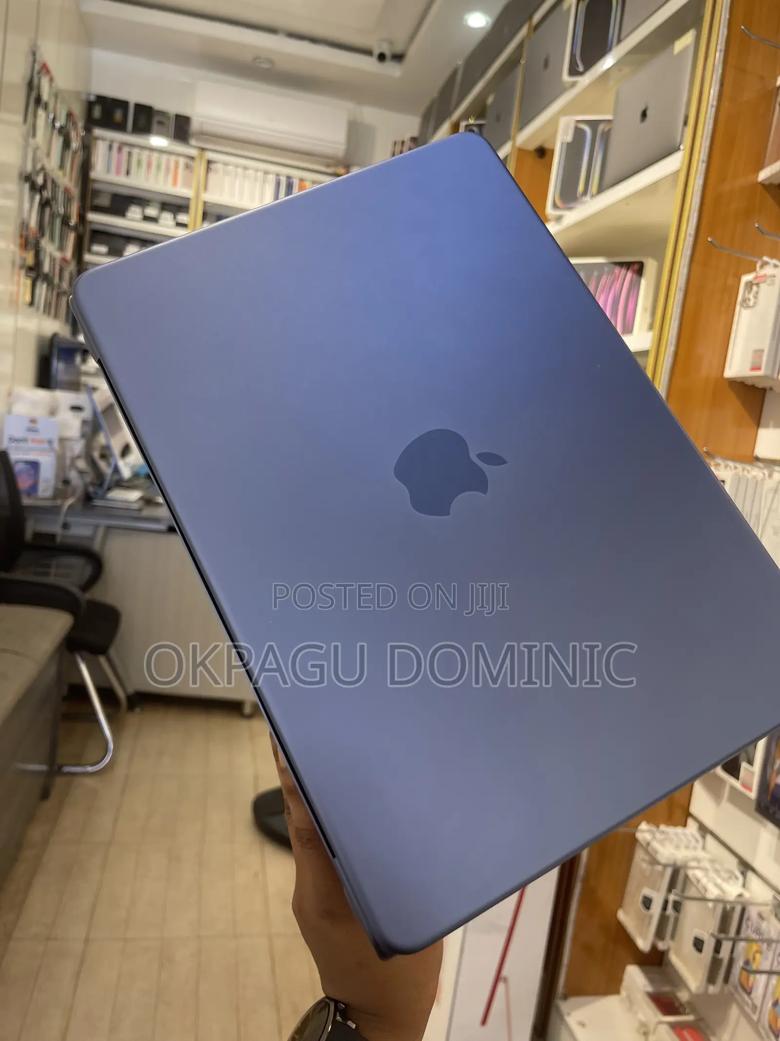Laptop Apple MacBook Neo 2026 8GB HDD+SSD 512GB