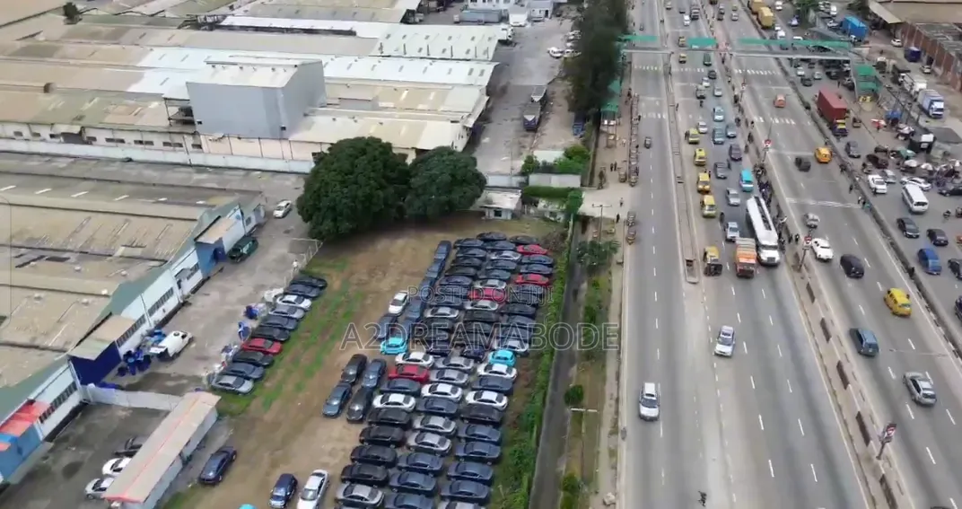 Massive Groups of Warehouses