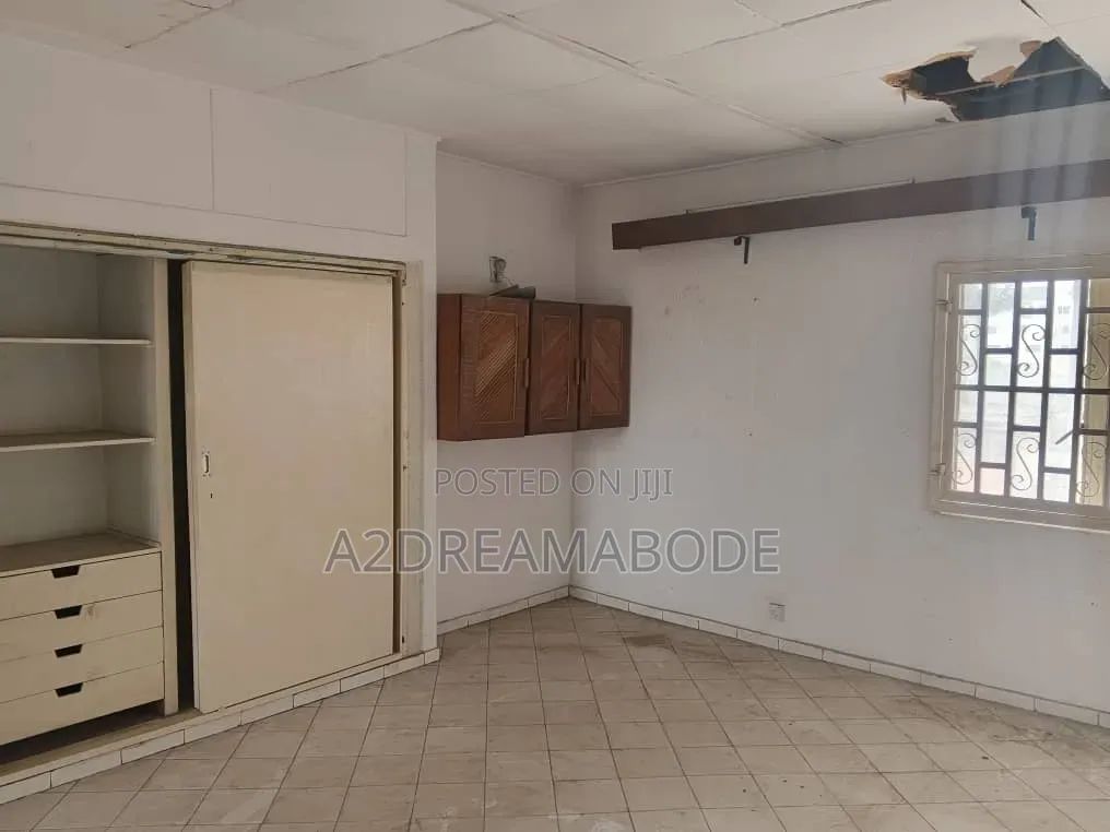 5bdrm Duplex in Ikeja Gra for rent