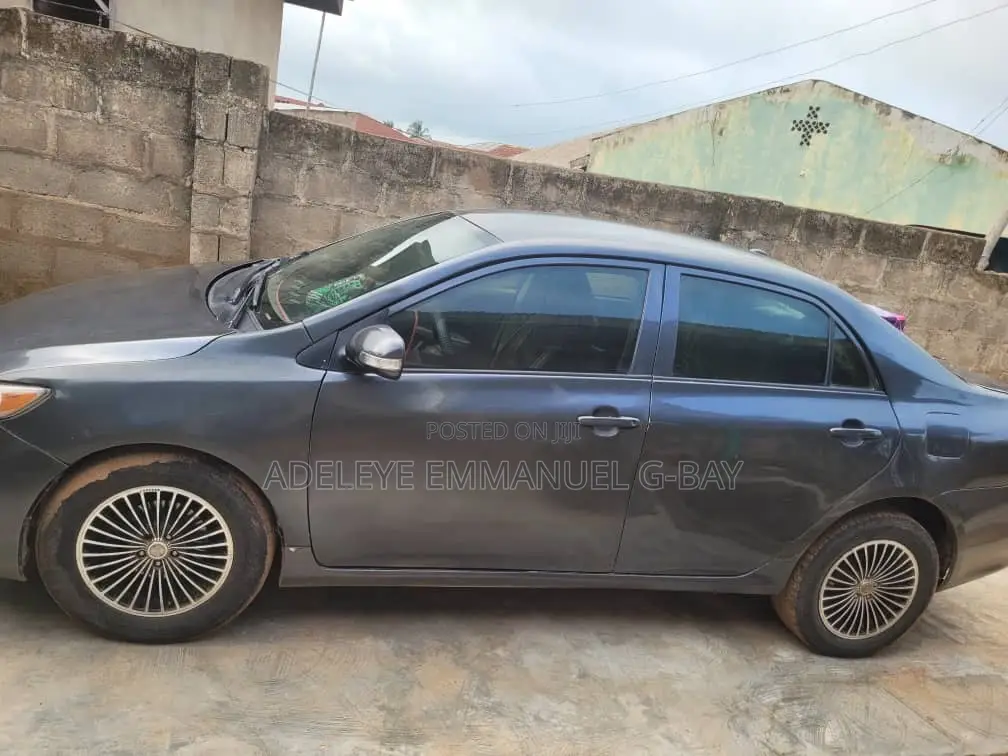 Toyota Corolla 2008 Gray