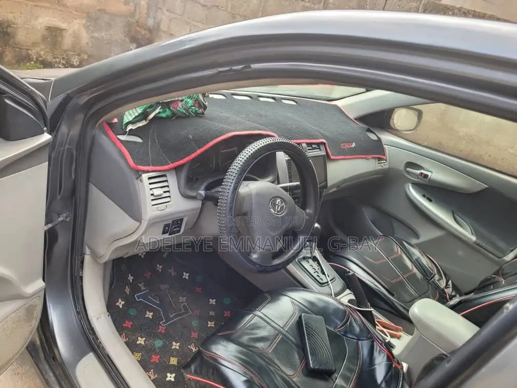 Toyota Corolla 2008 Gray