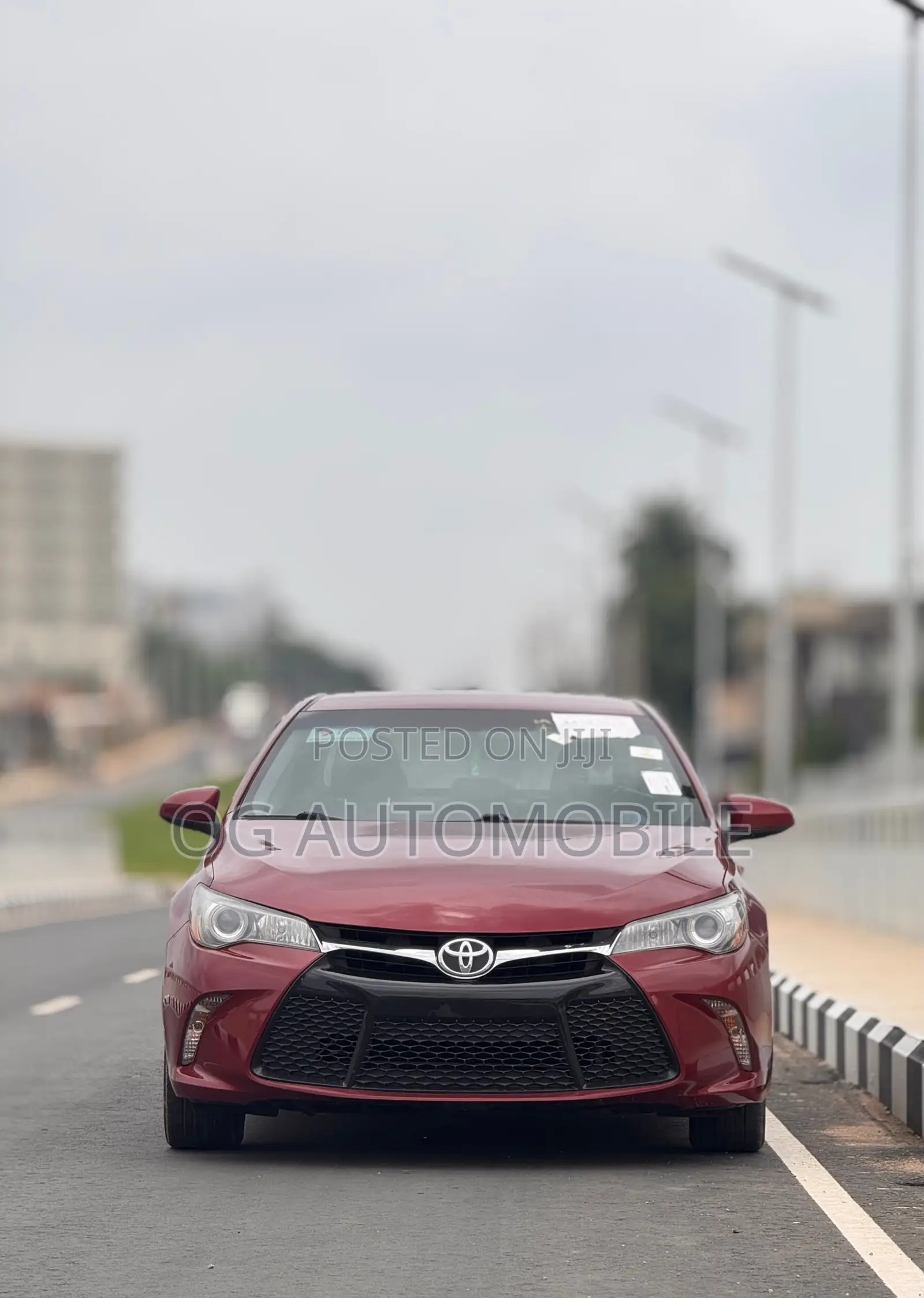 Toyota Camry SE 4dr Sedan (2.5L 4cyl 6A) 2016 Red