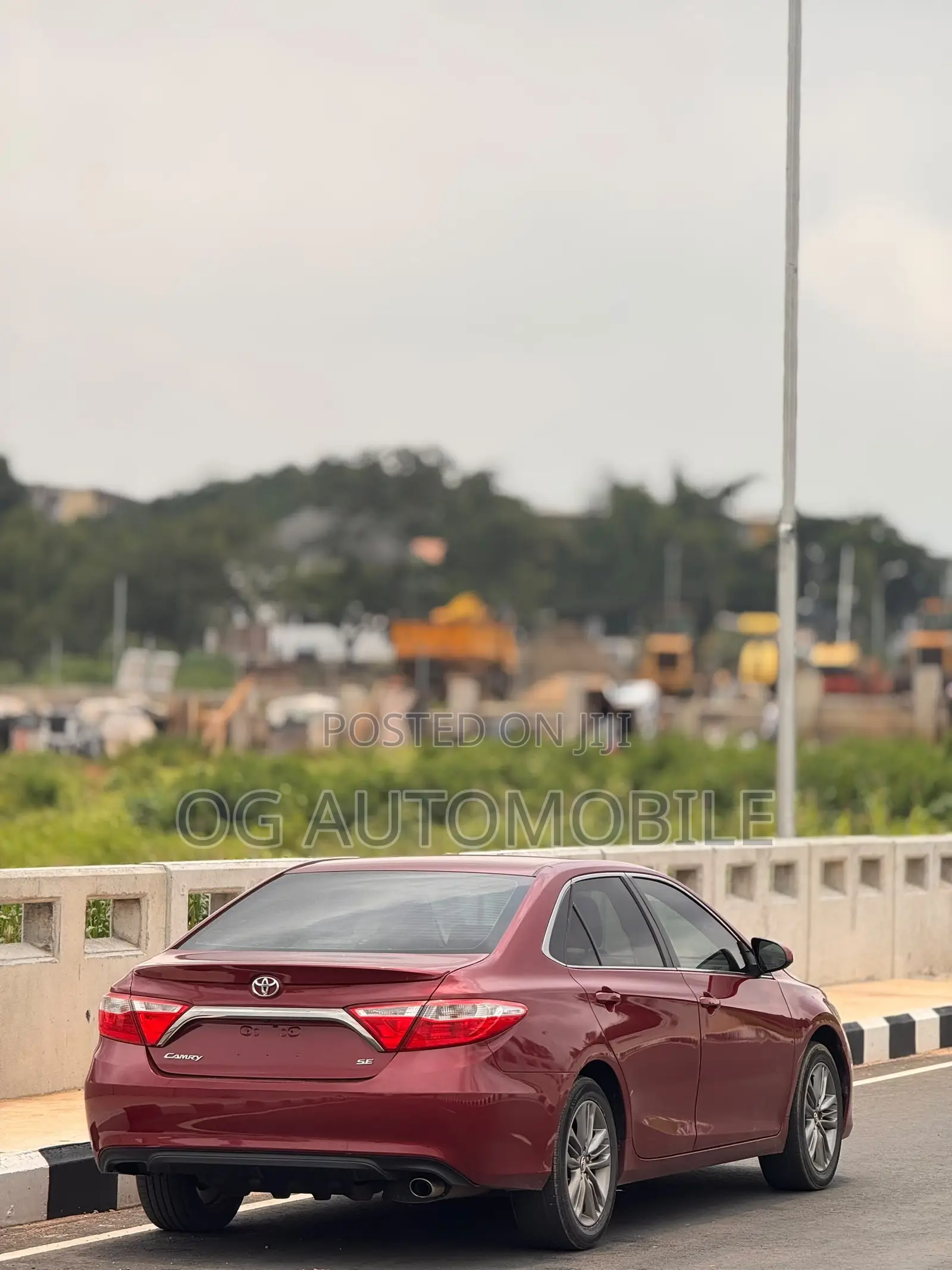 Toyota Camry SE 4dr Sedan (2.5L 4cyl 6A) 2016 Red