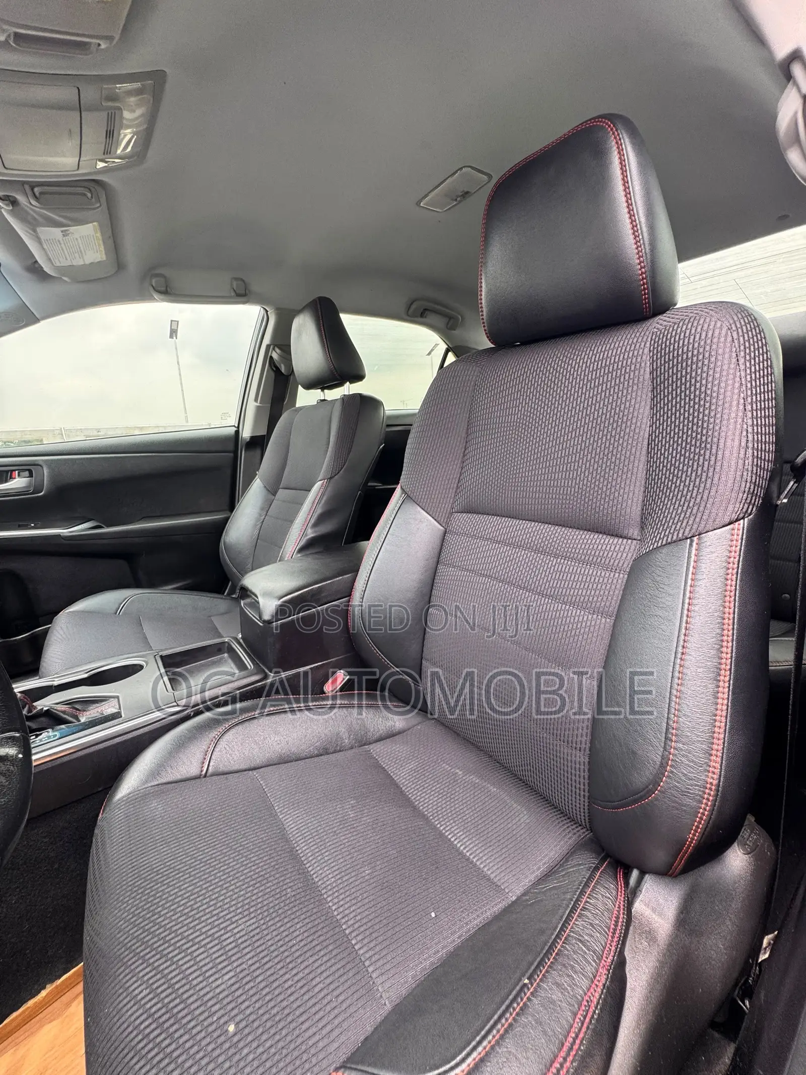 Toyota Camry SE 4dr Sedan (2.5L 4cyl 6A) 2016 Red