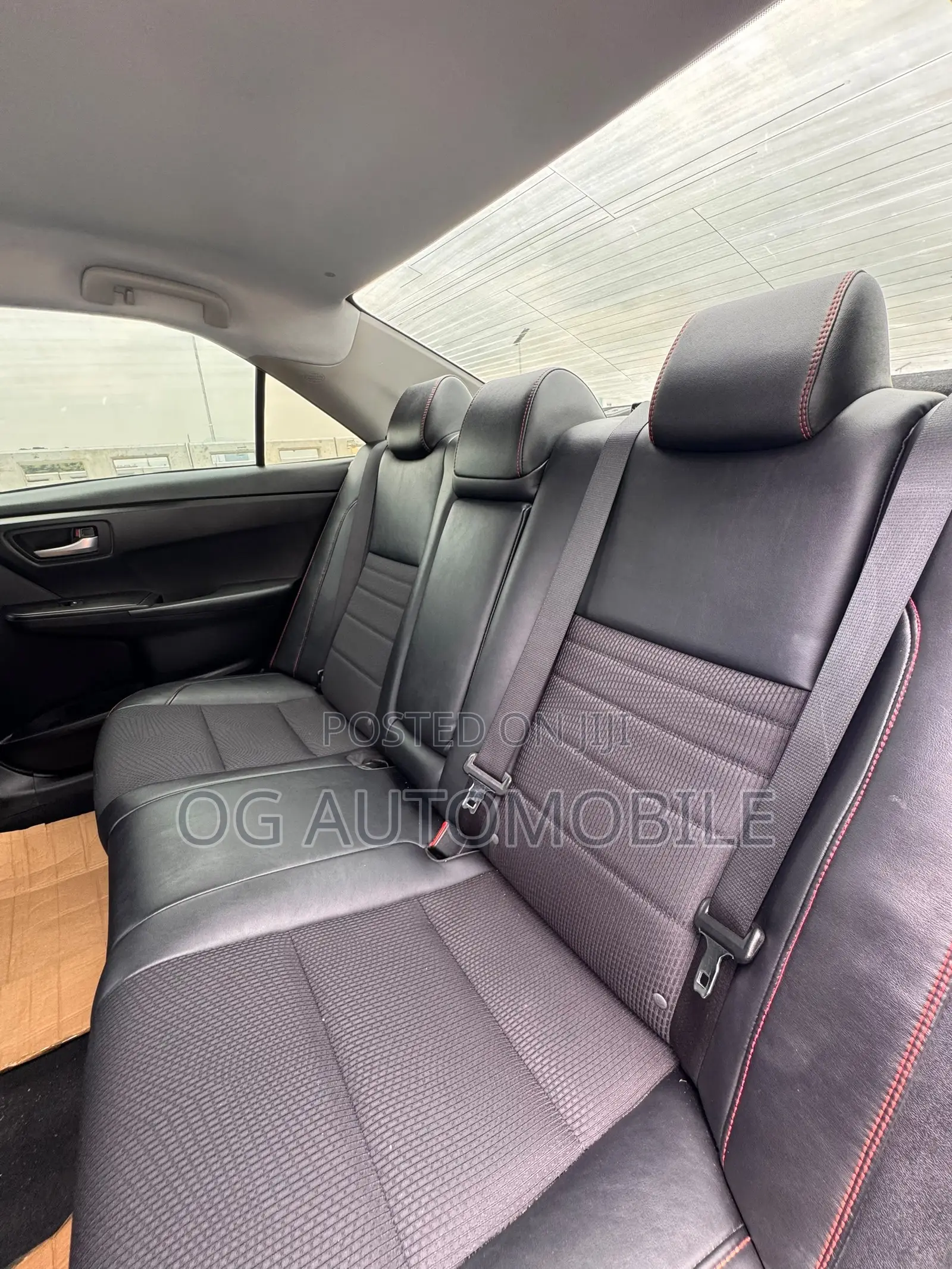 Toyota Camry SE 4dr Sedan (2.5L 4cyl 6A) 2016 Red