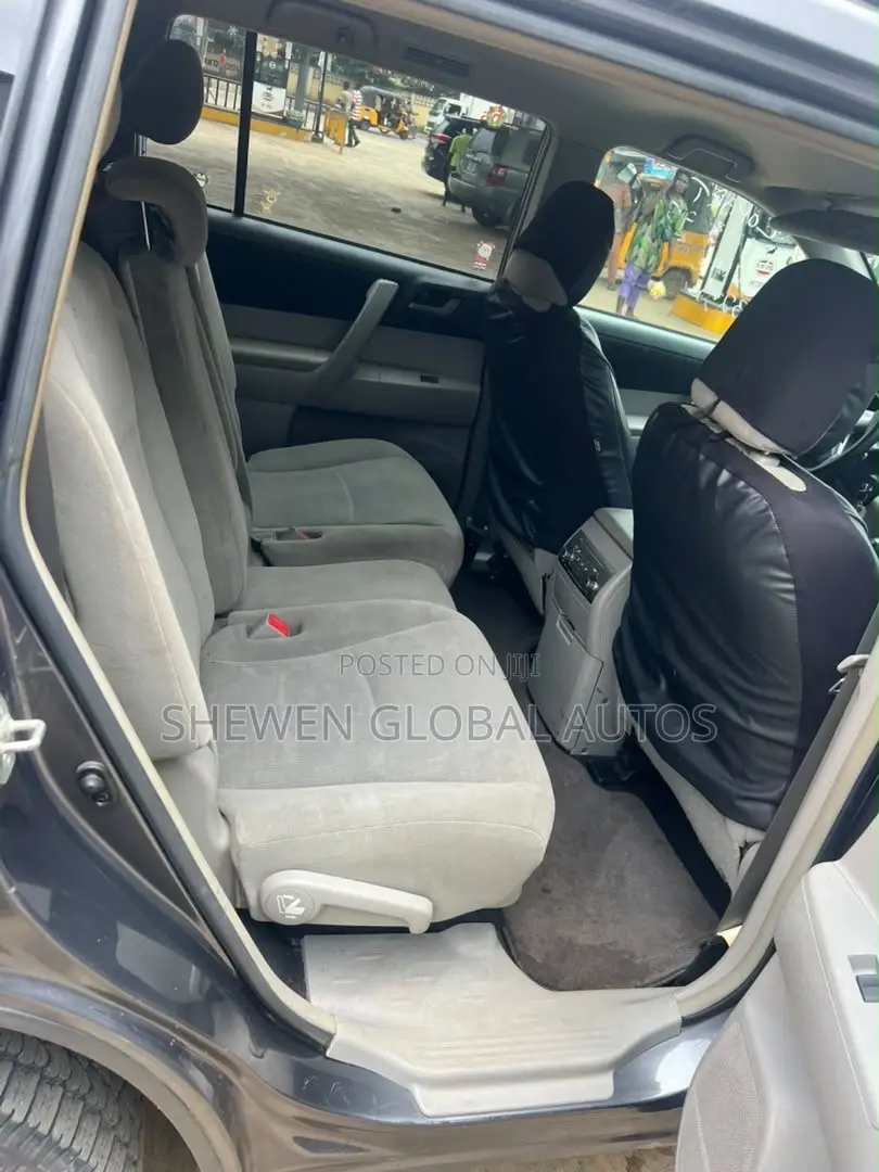 Toyota Highlander 2011 Gray