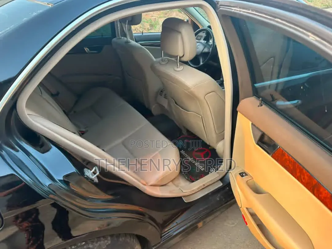 Mercedes-Benz C300 2007 Black