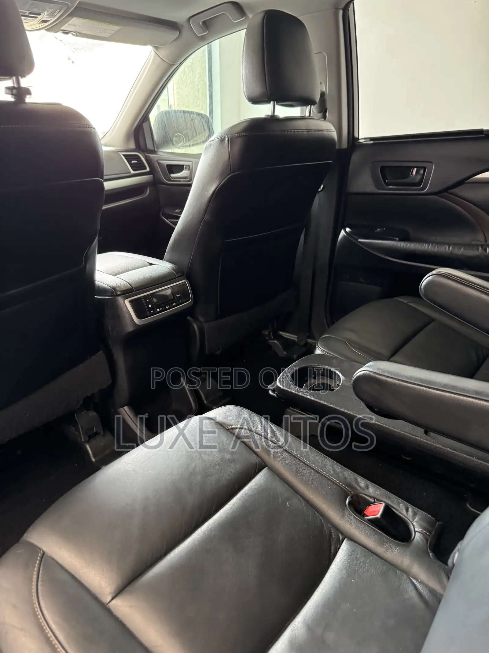 Toyota Highlander XLE 4dr SUV AWD (3.5L 6cyl 6A) 2015 Gray