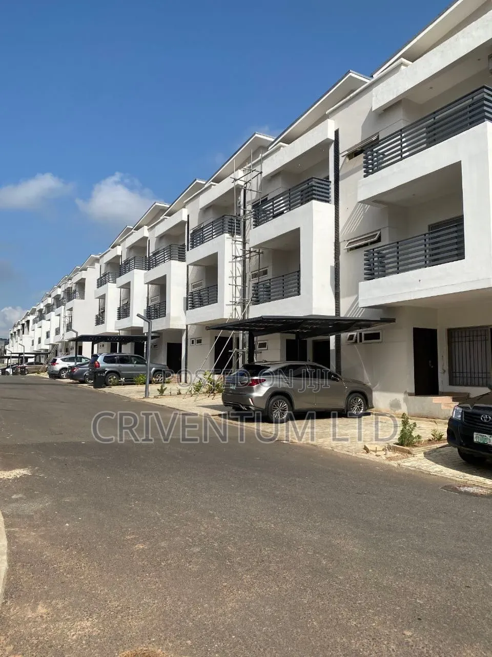 4bdrm Duplex in Life Camp for sale