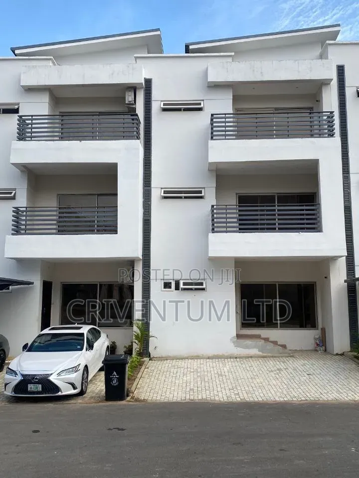 4bdrm Duplex in Life Camp for sale