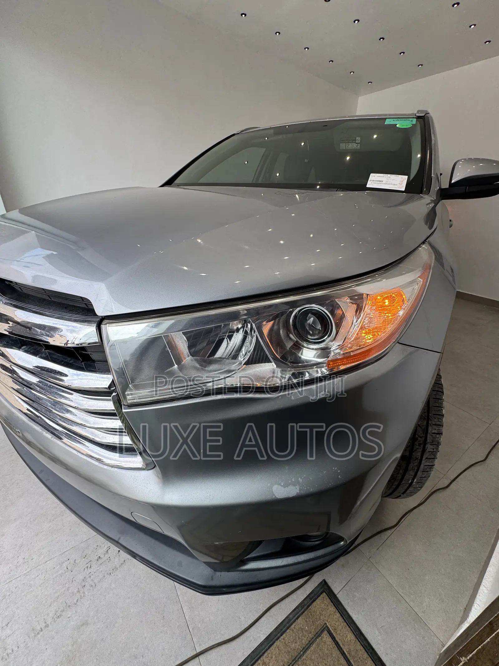 Toyota Highlander XLE 4dr SUV AWD (3.5L 6cyl 6A) 2015 Gray