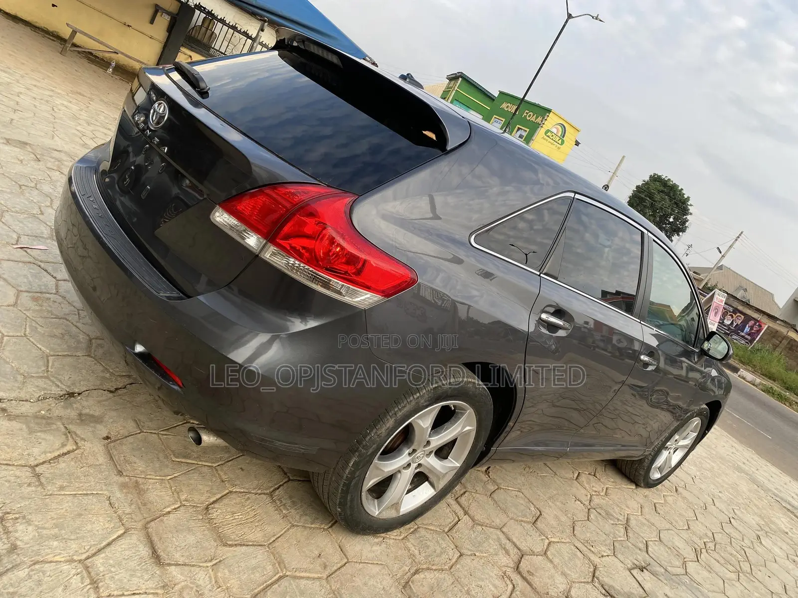 Toyota Venza V6 2010 Gray