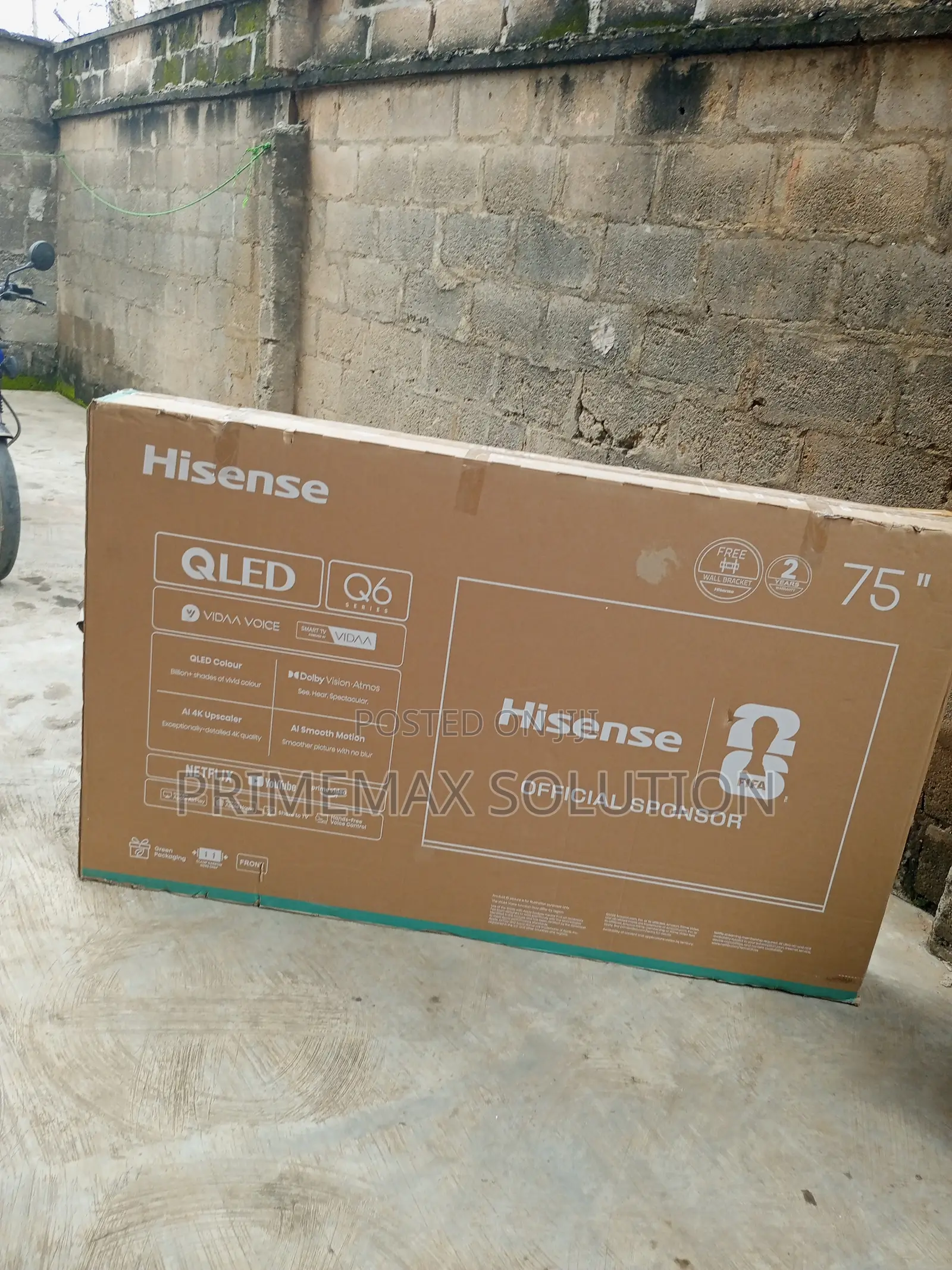 Game-Changing Smoothness: Hisense 75" QLED Smart TV