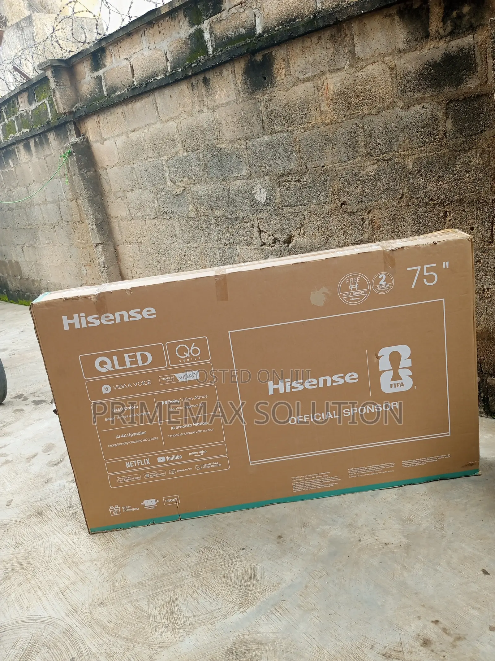 Game-Changing Smoothness: Hisense 75" QLED Smart TV