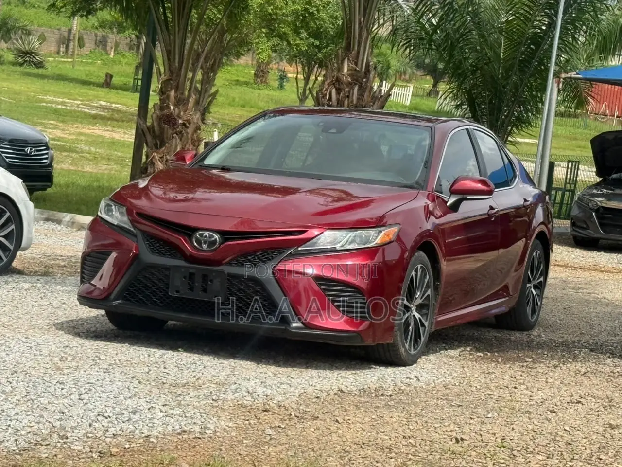 Toyota Camry SE (2.5L 4cyl 8A) 2019 Red