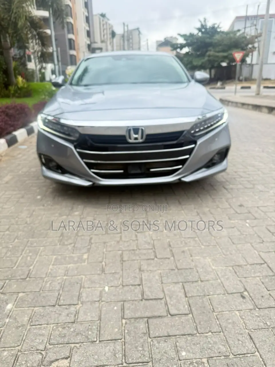 Honda Accord Touring 2.0T 2022 Silver