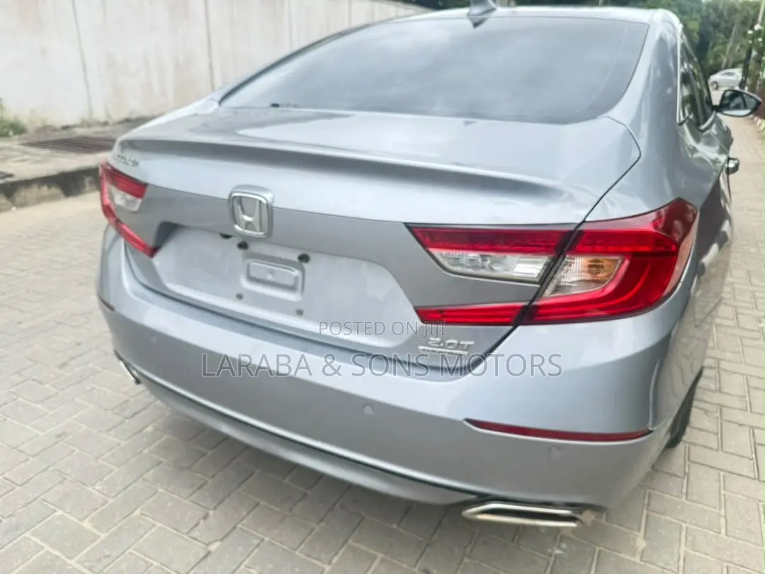 Honda Accord Touring 2.0T 2022 Silver