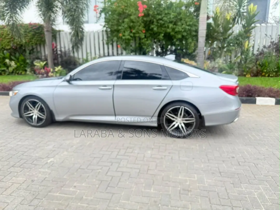 Honda Accord Touring 2.0T 2022 Silver