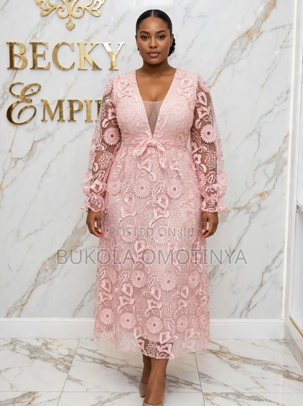 Luxury Blush Pink Floral Embroidery Lace v-Neck Bishop Sleeve Midi Dre