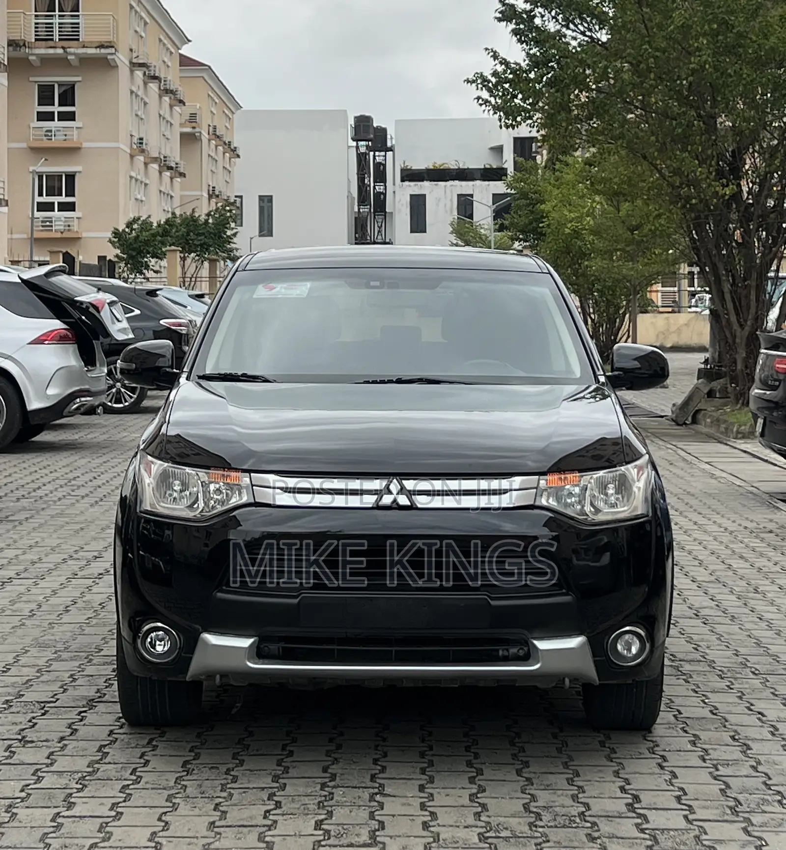 Mitsubishi Outlander 2015 Black